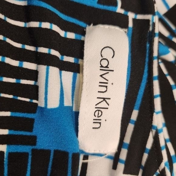 Calvin Klein Blue & Black Colorblock Sleeveless Blouse Size Small Petite - Picture 8 of 8